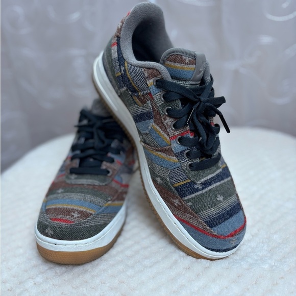 Nike Airforce 1 Pendleton Collaboration Sneakers Men’s 9.5 - Picture 2 of 13